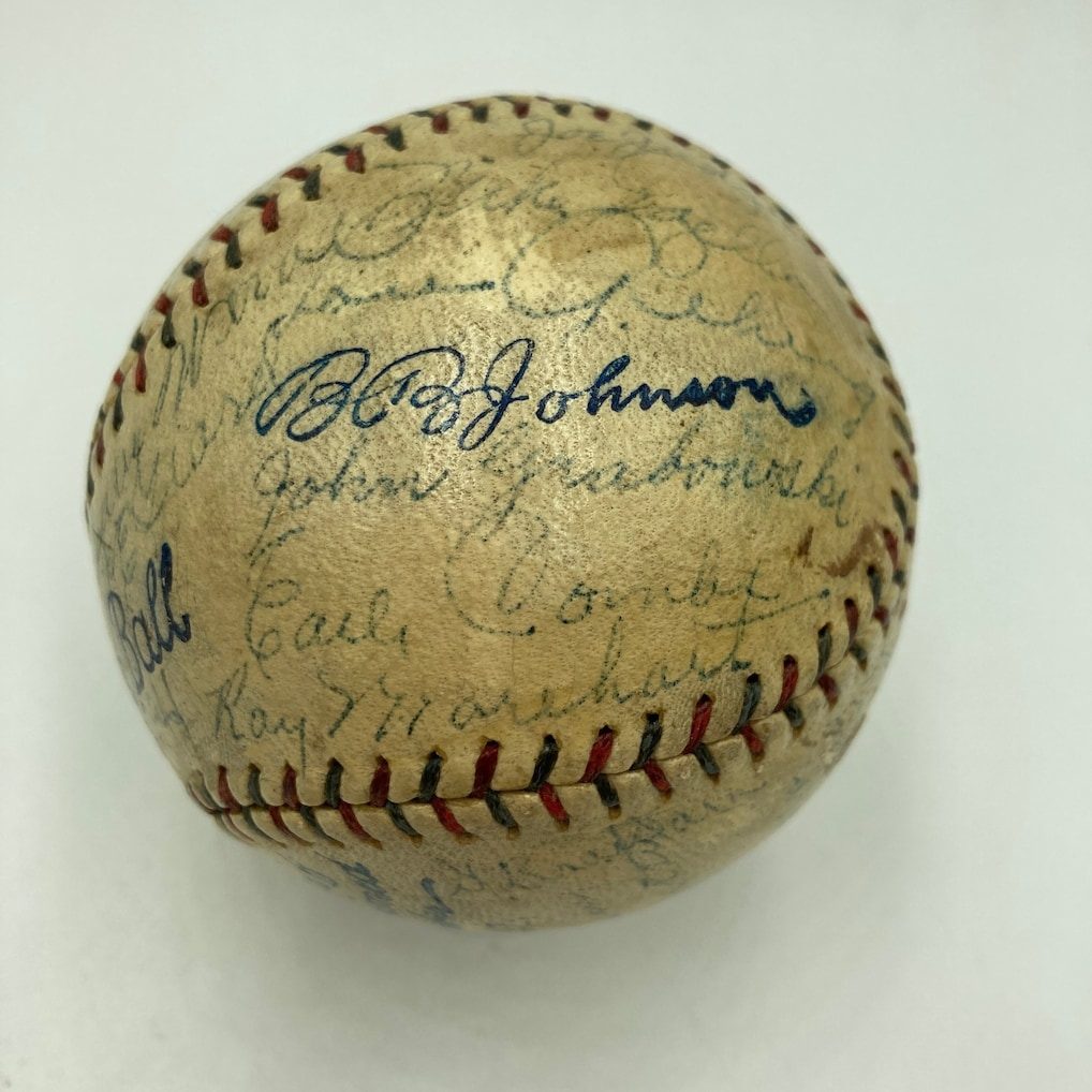 1927 New York Yankees WS Champs Team Signed Baseball Babe Ruth & Lou Gehrig  PSA